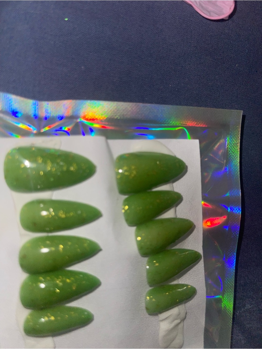 Green Glitter Press-On Nails - Pack of Stiletto Artificial Nails